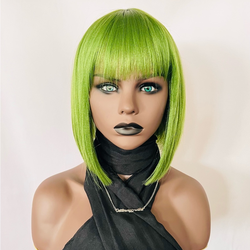 Short Apple Green “Put On & Go” Synthetic Wig w Bangs for Events/Cosplay/Anime 💚